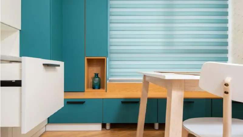 Roman Blinds or Roller Blinds? How to Decide for Your Windows